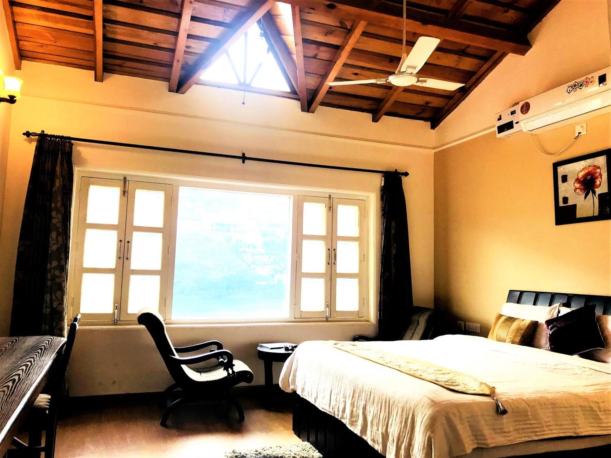 Bhīm Tāl Neelesh Inn- A Luxury Lake View Hotel- 20 Kms From Nainital חדר תמונה