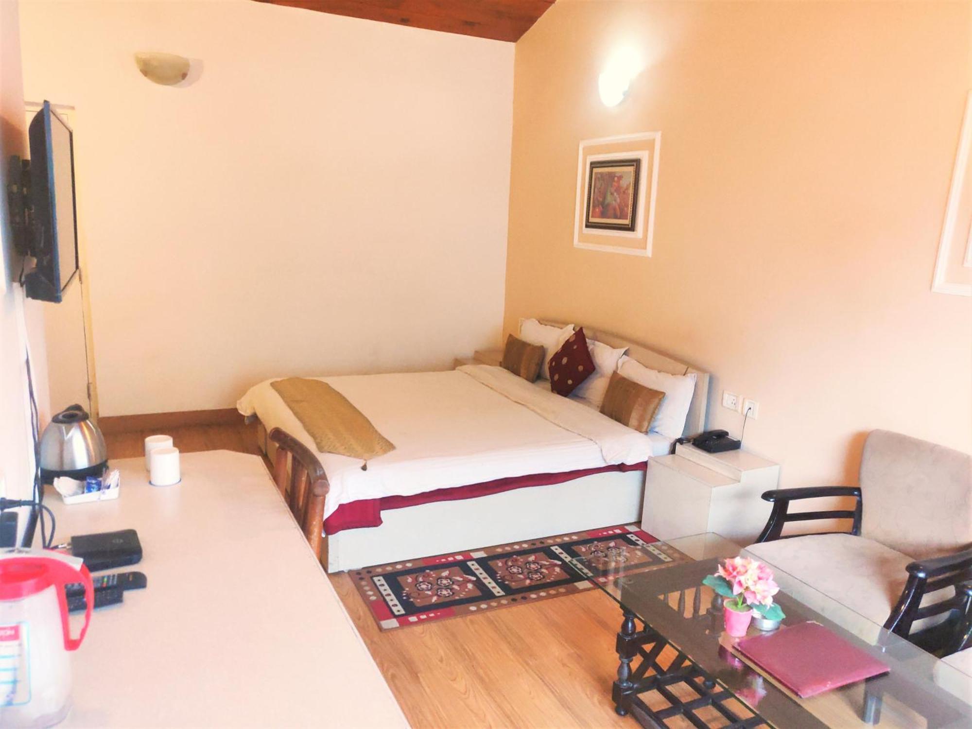 Bhīm Tāl Neelesh Inn- A Luxury Lake View Hotel- 20 Kms From Nainital חדר תמונה