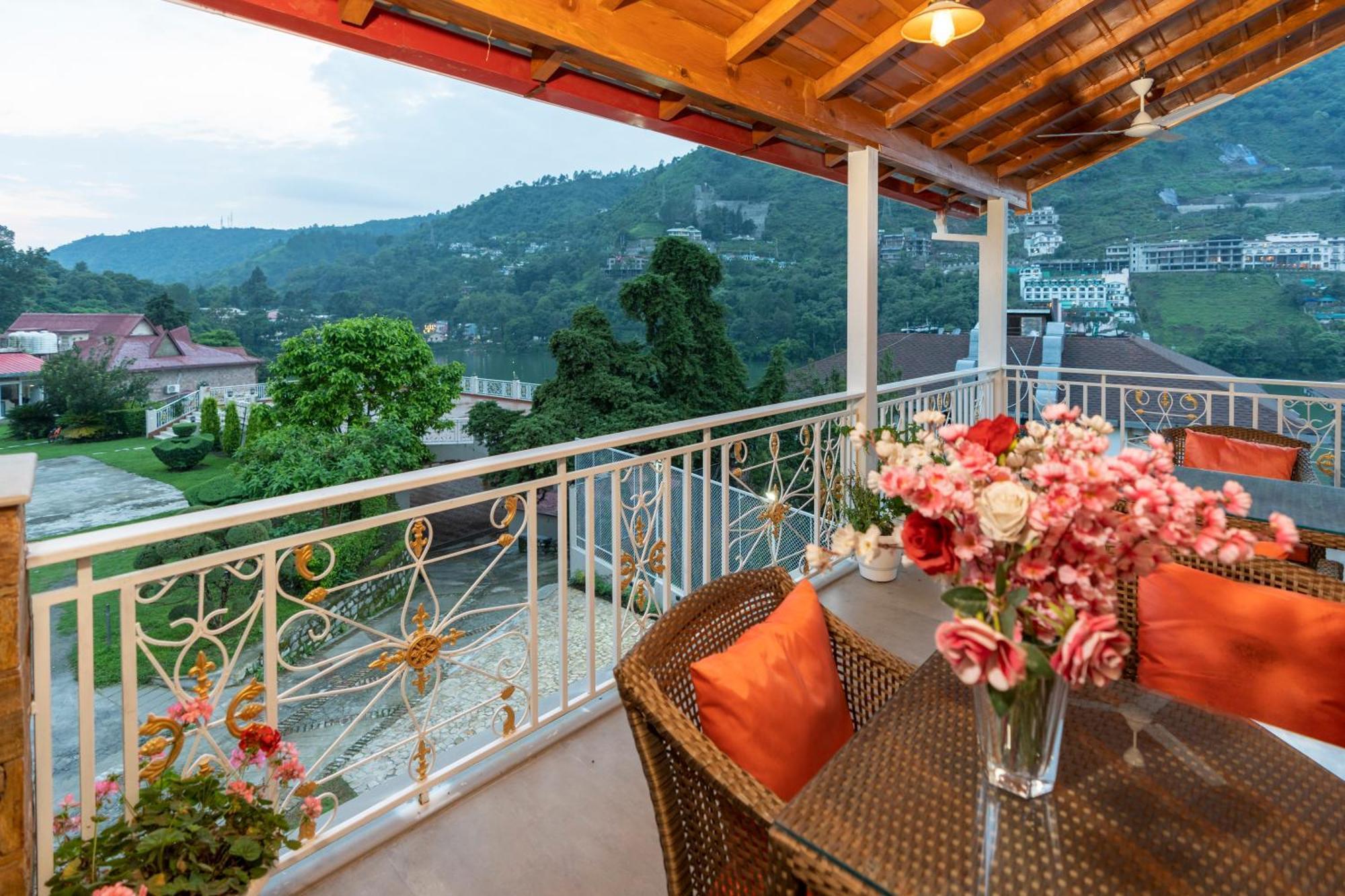 Bhīm Tāl Neelesh Inn- A Luxury Lake View Hotel- 20 Kms From Nainital מראה חיצוני תמונה