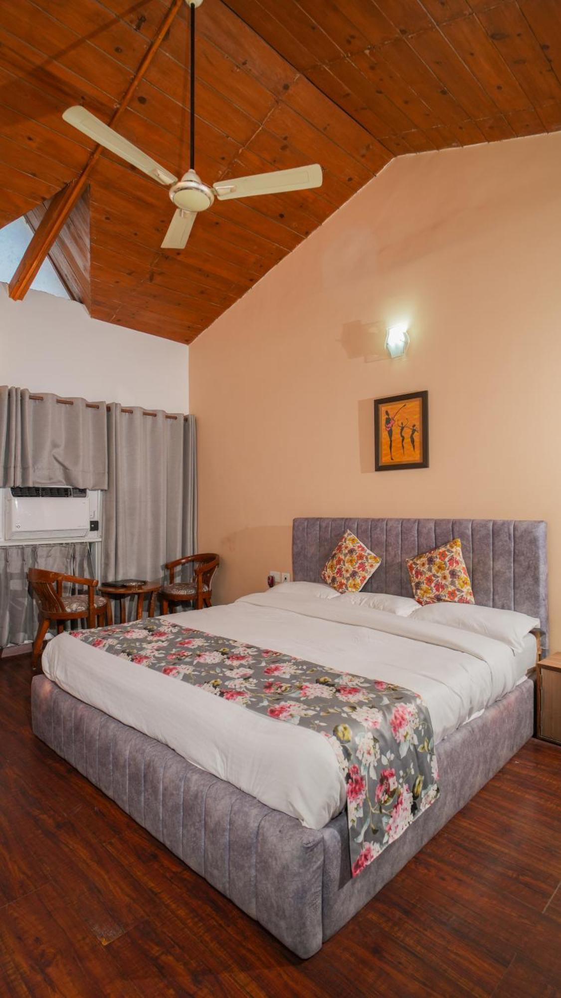 Bhīm Tāl Neelesh Inn- A Luxury Lake View Hotel- 20 Kms From Nainital מראה חיצוני תמונה