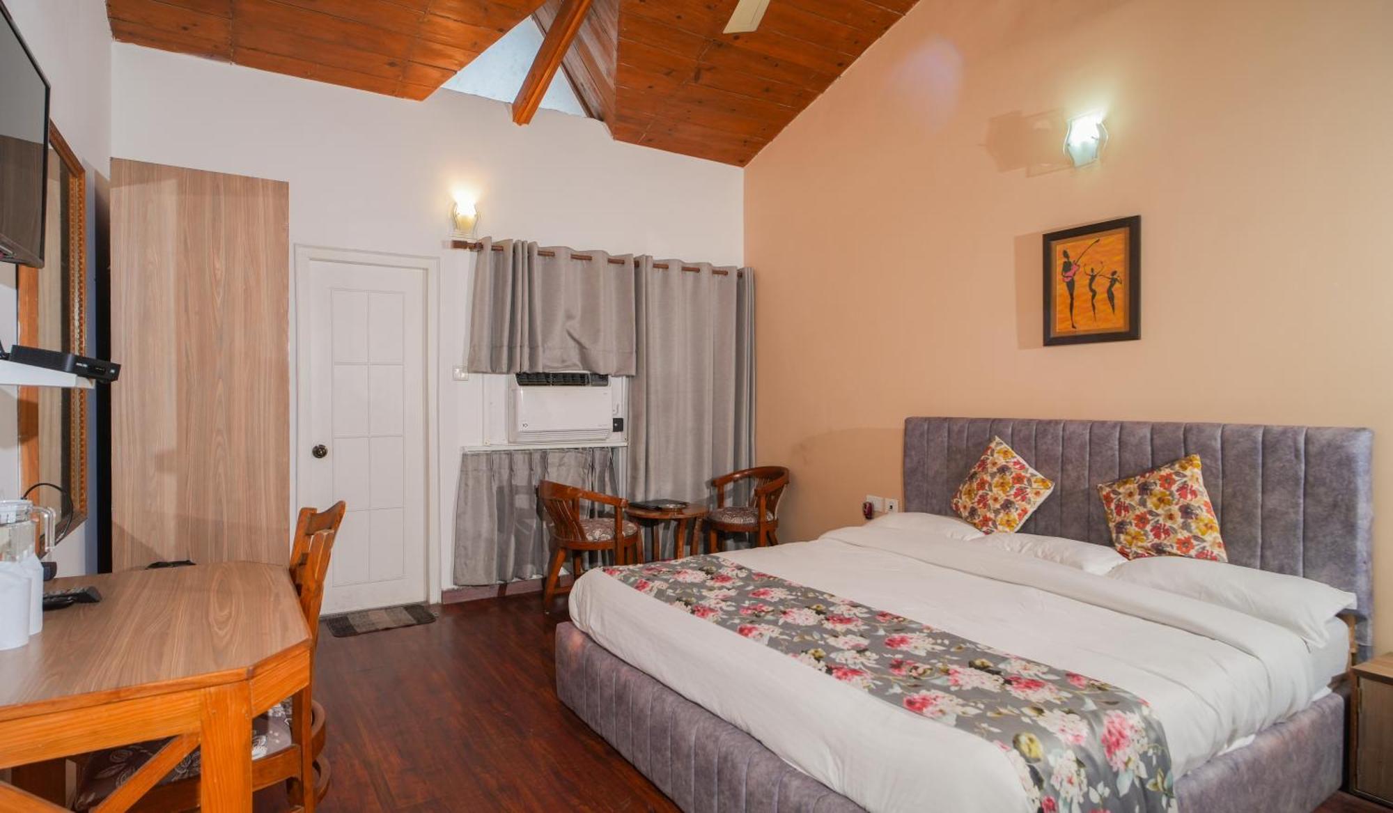 Bhīm Tāl Neelesh Inn- A Luxury Lake View Hotel- 20 Kms From Nainital מראה חיצוני תמונה