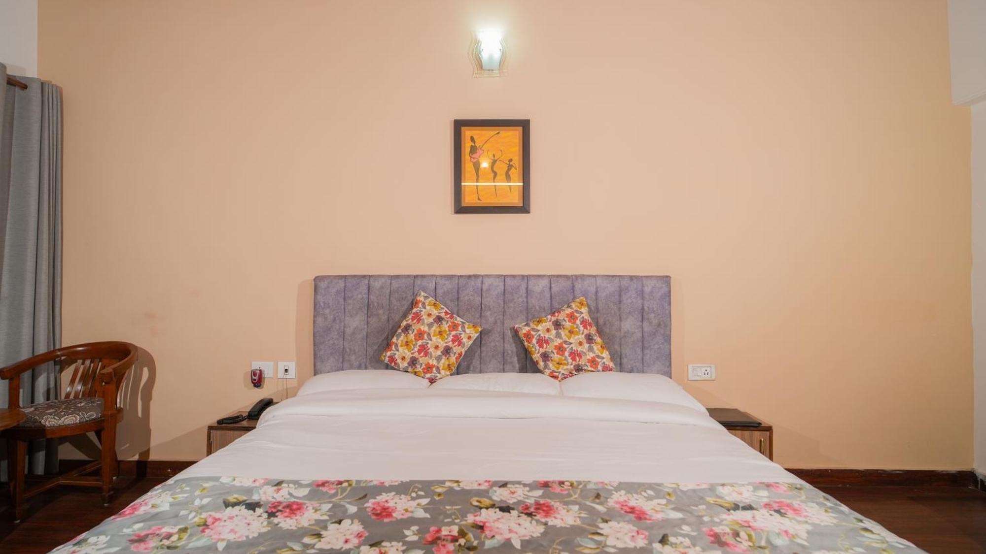 Bhīm Tāl Neelesh Inn- A Luxury Lake View Hotel- 20 Kms From Nainital מראה חיצוני תמונה
