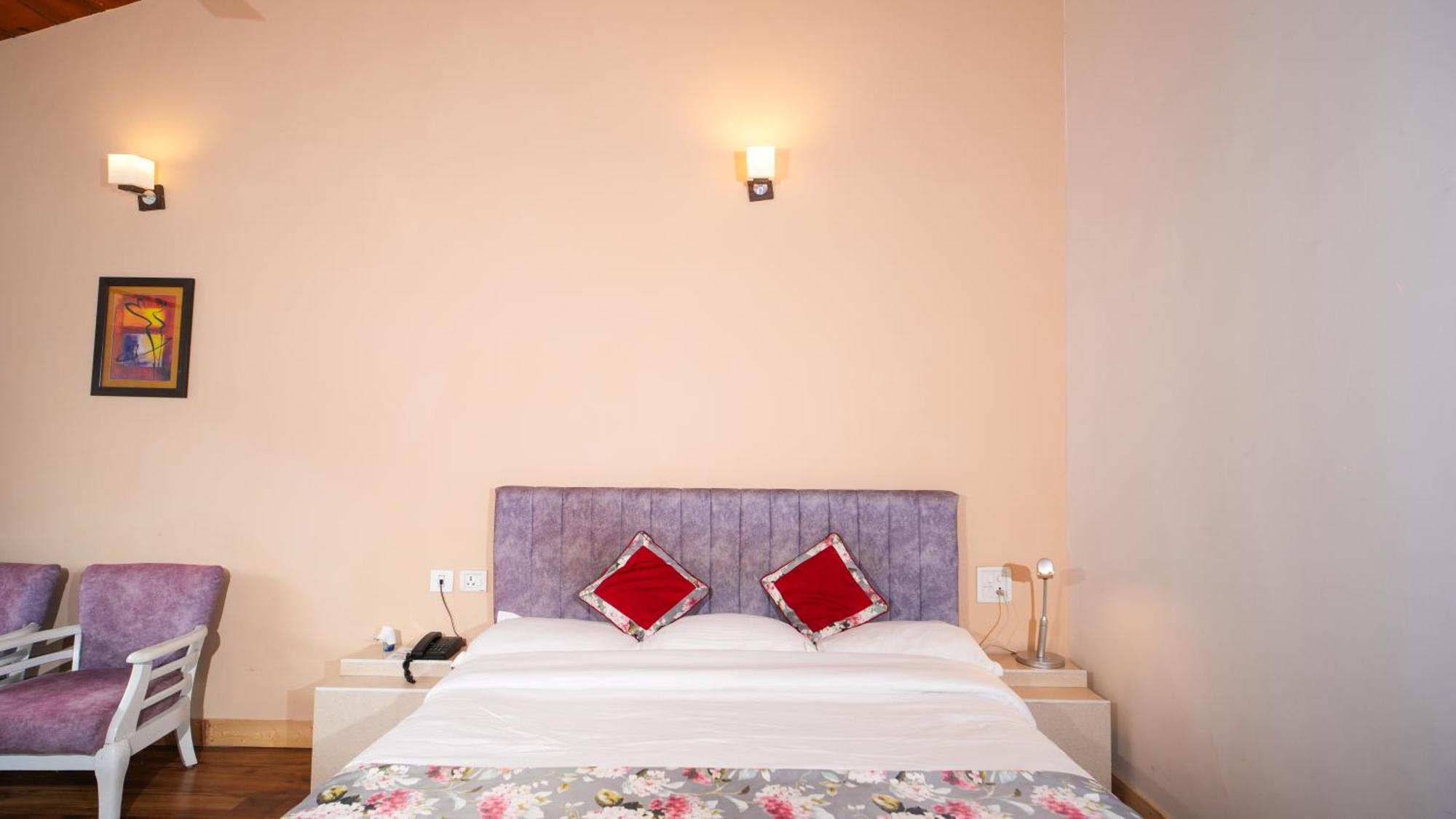 Bhīm Tāl Neelesh Inn- A Luxury Lake View Hotel- 20 Kms From Nainital מראה חיצוני תמונה