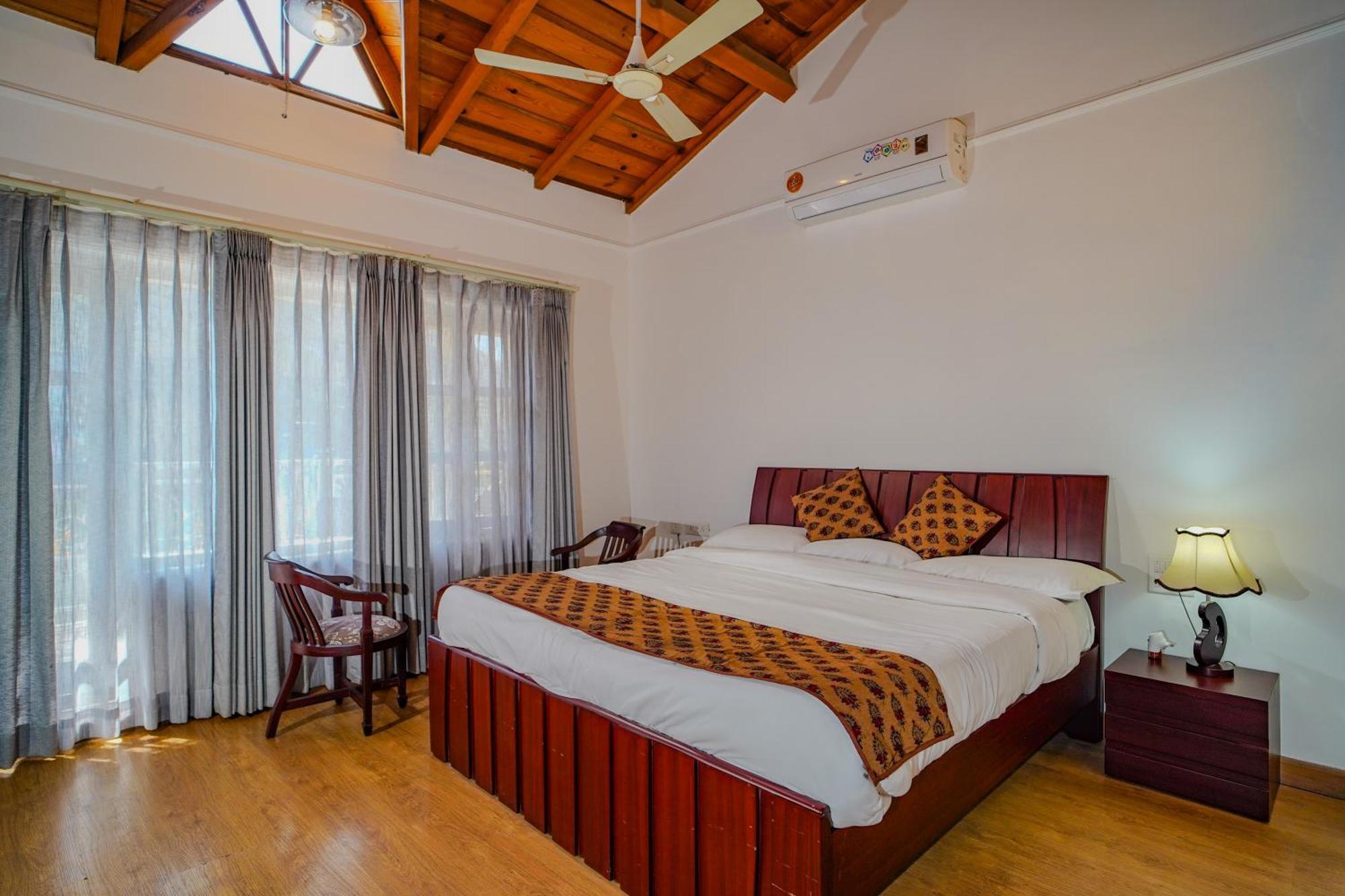 Bhīm Tāl Neelesh Inn- A Luxury Lake View Hotel- 20 Kms From Nainital מראה חיצוני תמונה