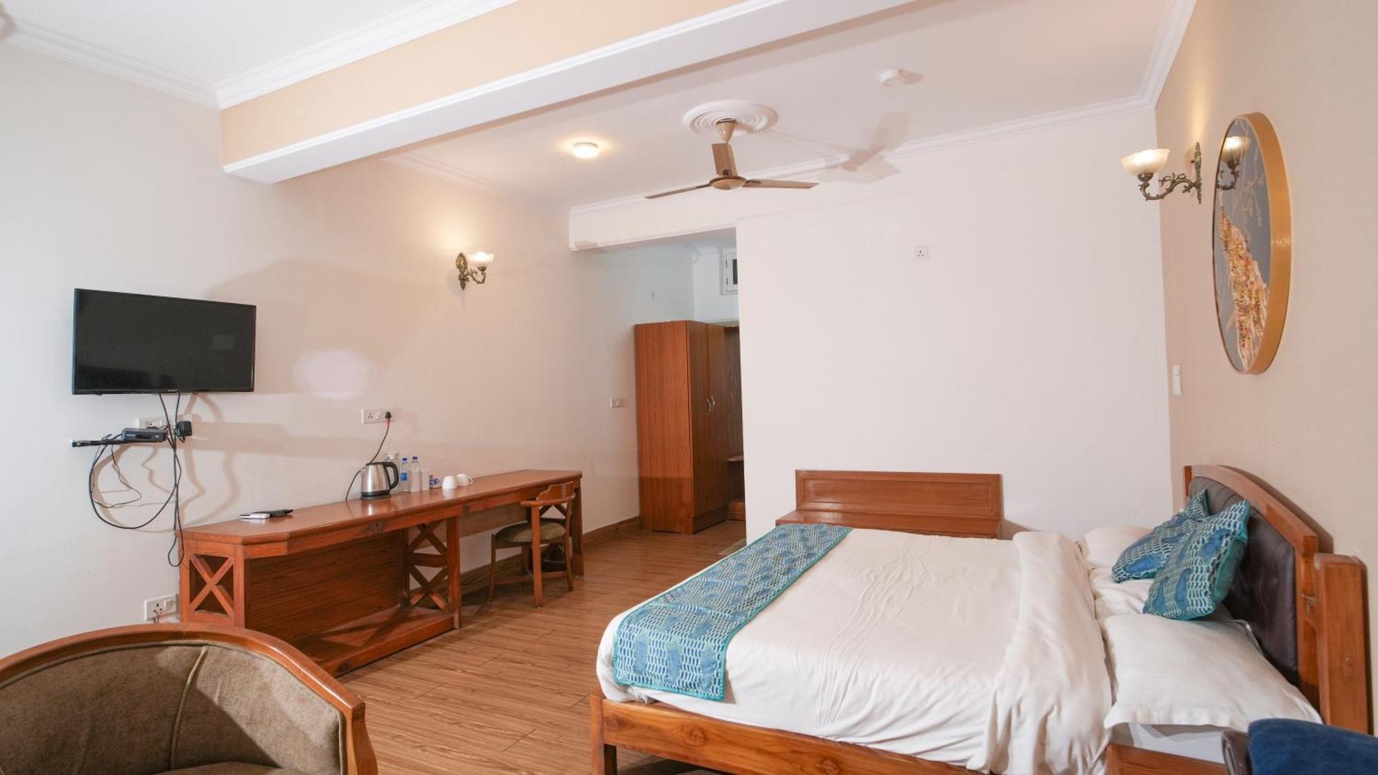 Bhīm Tāl Neelesh Inn- A Luxury Lake View Hotel- 20 Kms From Nainital מראה חיצוני תמונה