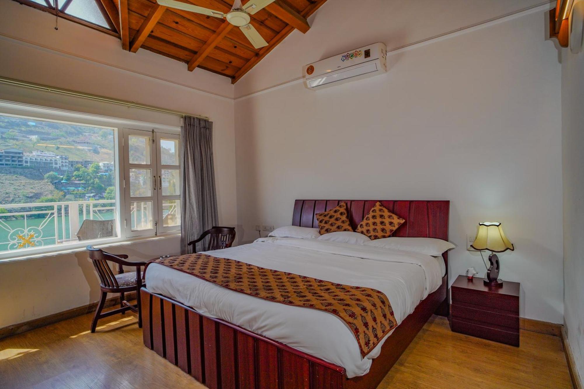 Bhīm Tāl Neelesh Inn- A Luxury Lake View Hotel- 20 Kms From Nainital מראה חיצוני תמונה