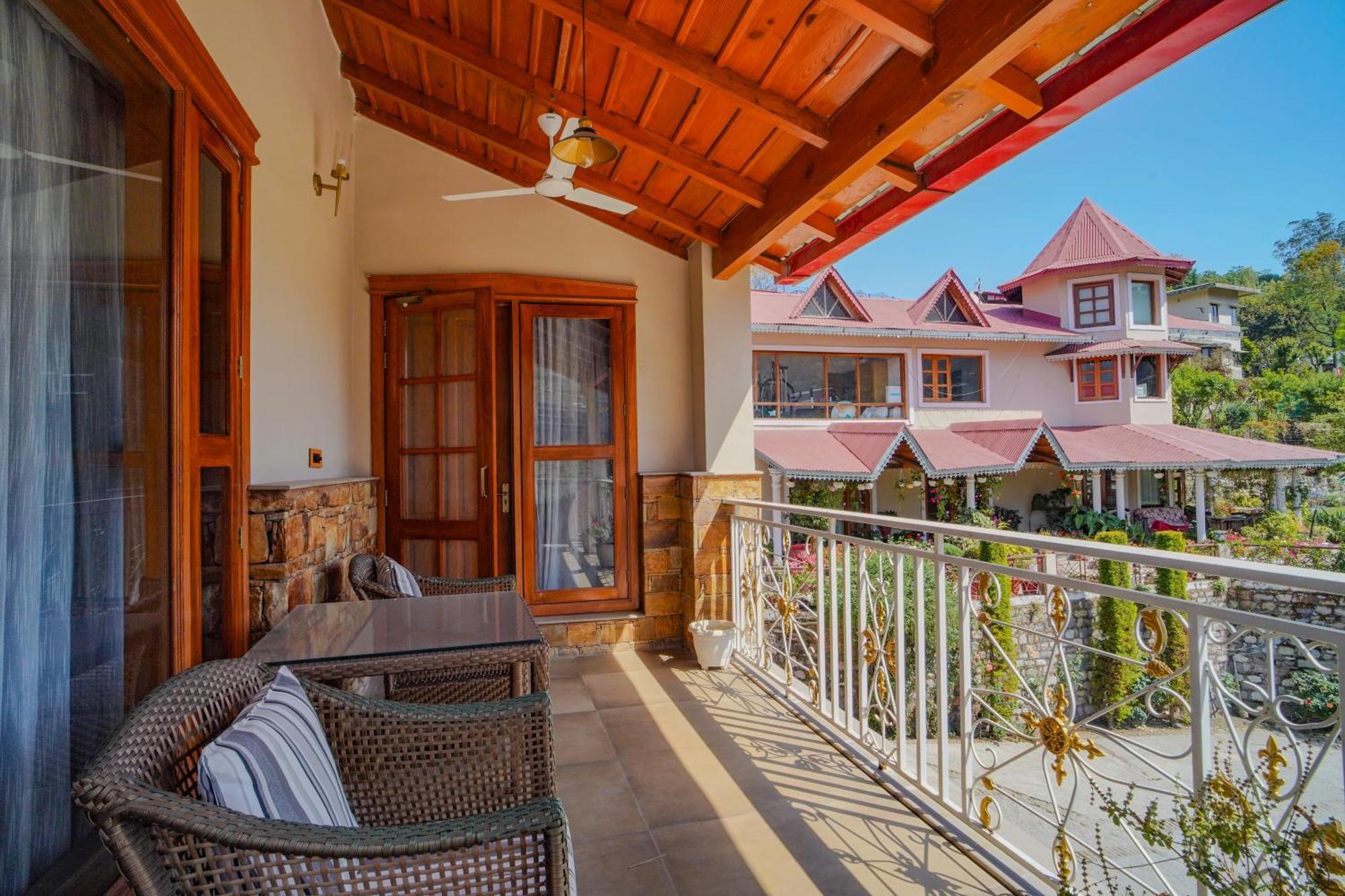 Bhīm Tāl Neelesh Inn- A Luxury Lake View Hotel- 20 Kms From Nainital מראה חיצוני תמונה