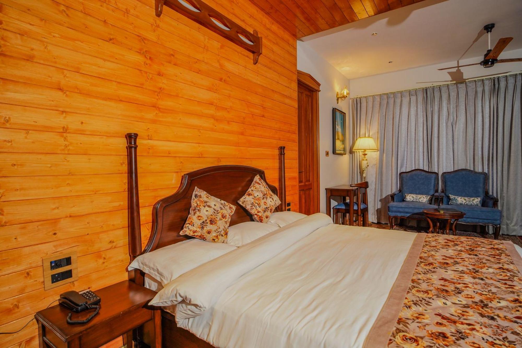 Bhīm Tāl Neelesh Inn- A Luxury Lake View Hotel- 20 Kms From Nainital מראה חיצוני תמונה