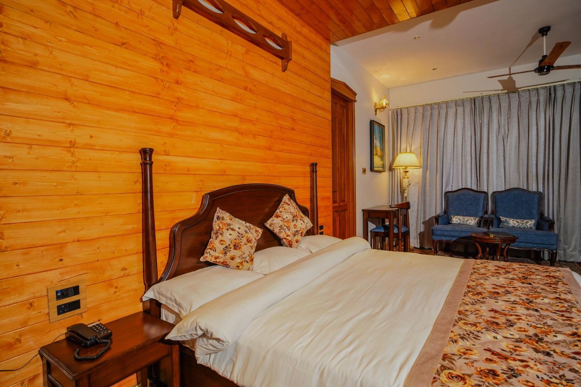 Bhīm Tāl Neelesh Inn- A Luxury Lake View Hotel- 20 Kms From Nainital מראה חיצוני תמונה